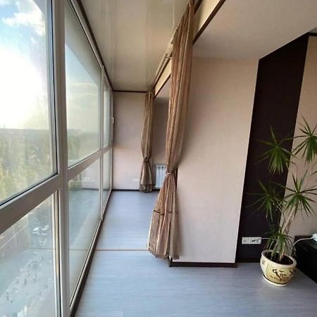 Проспект Мира 35 Апартаменты Kryvy Rih Buitenkant foto